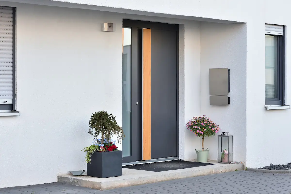 Porte d'entrée en aluminium et bois