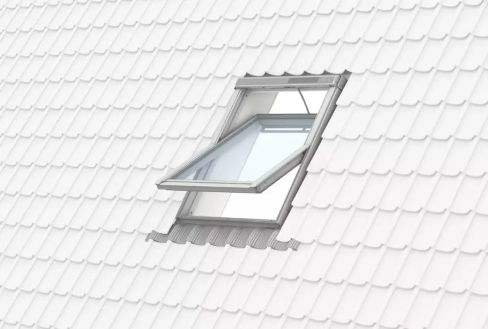 Confort Velux GGL : fenêtres de toit motorisées solaires